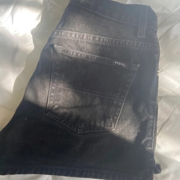 Vintage Guess Shorts - Picture 2 of 4